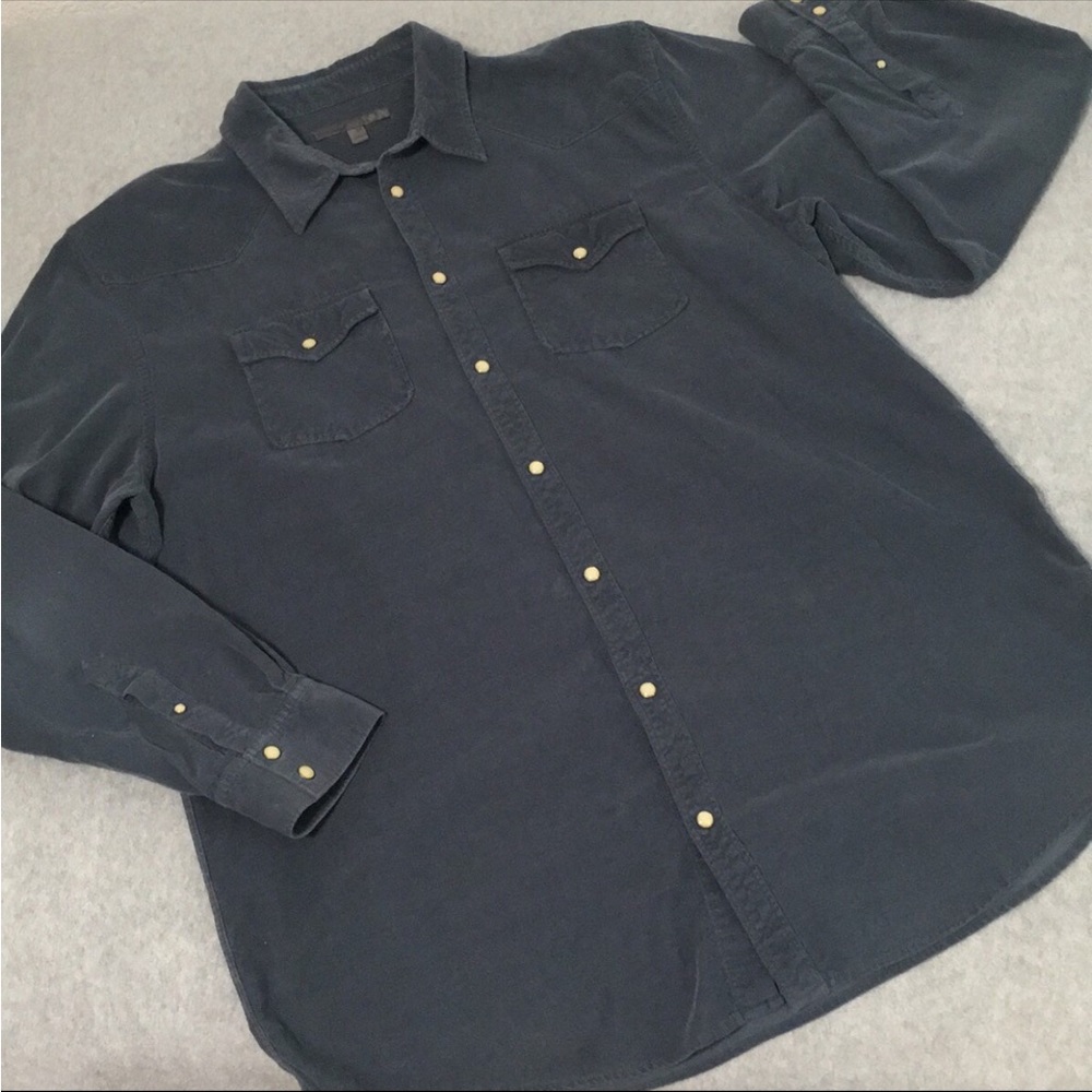 Old Navy Men's Long Sleeve Button-Down Shirt in Dark Navy